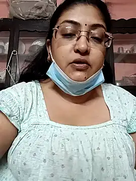 Snapshot of LAVERNIYA_ chatting on 01.11.25 LAVERNIYA  online show from 01.11.25