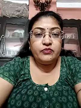 Snapshot of LAVERNIYA_ chatting on 01.12.25 LAVERNIYA  online show from 01.12.25