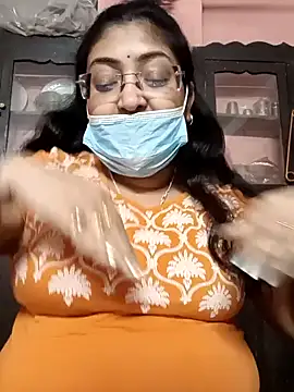 Snapshot of LAVERNIYA_ chatting on 01.23.25 LAVERNIYA  online show from 01.23.25