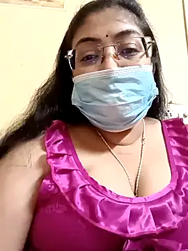 Snapshot of LAVERNIYA_ chatting on 02.16.25 LAVERNIYA  online show from 02.16.25