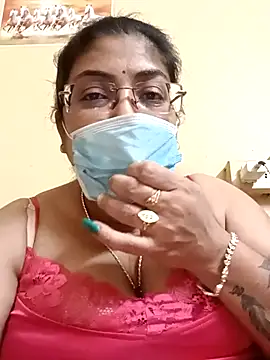 Snapshot of LAVERNIYA_ chatting on 02.27.25 LAVERNIYA  online show from 02.27.25