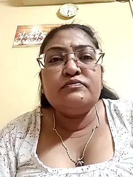 Snapshot of LAVERNIYA_ chatting on 03.18.25 LAVERNIYA  online show from 03.18.25