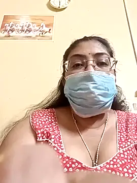 Snapshot of LAVERNIYA_ chatting on 03.19.25 LAVERNIYA  online show from 03.19.25