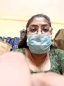 Snapshot of LAVERNIYA_ chatting on 03.20.25 LAVERNIYA  online show from 03.20.25