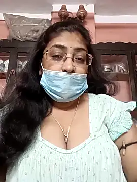 Snapshot of LAVERNIYA_ chatting on 03.22.25 LAVERNIYA  online show from 03.22.25