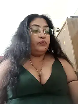 Snapshot of LAVERNIYA_ chatting on 09.16.25 LAVERNIYA  online show from 09.16.25