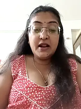 Snapshot of LAVERNIYA_ chatting on 09.17.25 LAVERNIYA  online show from 09.17.25