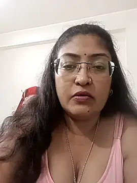 Snapshot of LAVERNIYA_ chatting on 09.28.25 LAVERNIYA  online show from 09.28.25