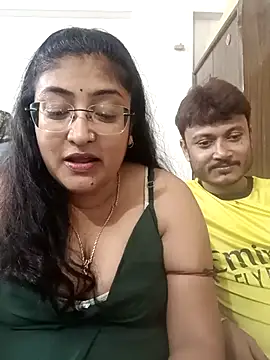 Snapshot of LAVERNIYA_ chatting on 10.10.25 LAVERNIYA  online show from 10.10.25