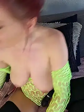 Snapshot of Nicky-Blue chatting on 12.19.24 Nicky-Blue online show from 12.19.24