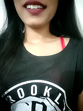 Snapshot of Hot_Goldengirl chatting on 03.20.25 Hot Goldengirl online show from 03.20.25