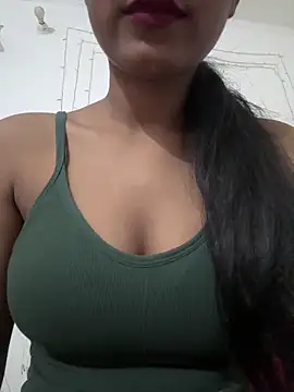 Snapshot of Hot_Goldengirl chatting on 09.13.25 Hot Goldengirl online show from 09.13.25