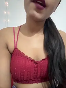 Snapshot of Hot_Goldengirl chatting on 10.17.25 Hot Goldengirl online show from 10.17.25