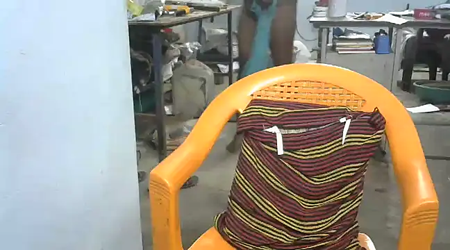 Snapshot of tamilsxman chatting on 12.25.24 tamilsxman online show from 12.25.24