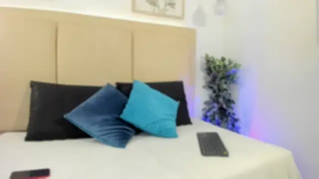 Snapshot of Natasha_Smith09 chatting on 02.12.25 Natasha Smith09 online show from 02.12.25