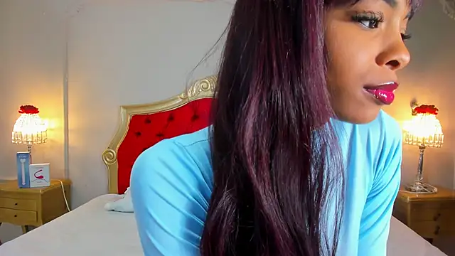 Snapshot of adaraSmiith chatting on 02.14.25 adaraSmiith online show from 02.14.25