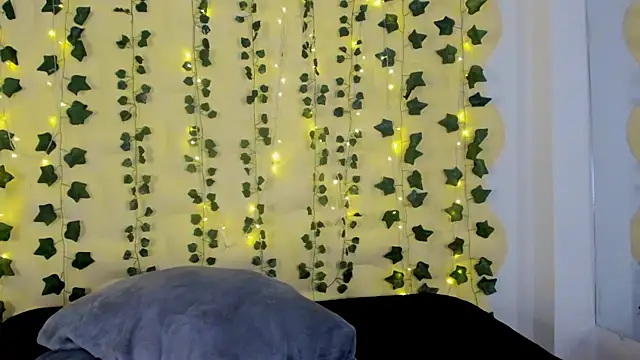 Snapshot of Natasha_Nasty2 chatting on 02.01.25 Natasha Nasty2 online show from 02.01.25