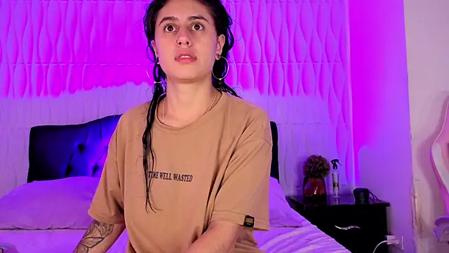 Snapshot of Natasha_Nasty2 chatting on 11.01.25 Natasha Nasty2 online show from 11.01.25