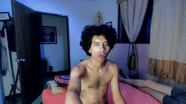 Snapshot of sweet_tippot chatting on 01.28.25 sweet tippot online show from 01.28.25