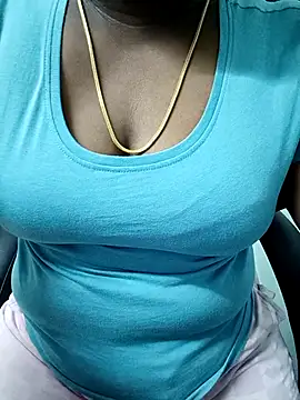 Snapshot of tamil_subha69 chatting on 11.11.25 tamil subha69 online show from 11.11.25