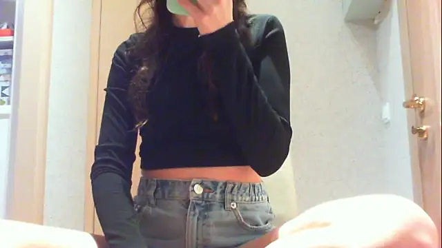 Snapshot of khu_yam chatting on 12.01.24 khu yam online show from 12.01.24