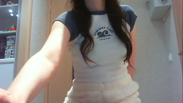 Snapshot of khu_yam chatting on 12.08.24 khu yam online show from 12.08.24