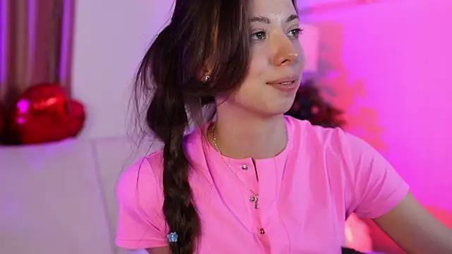 Snapshot of Goldy_Grace_ chatting on 02.09.25 Goldy Grace online show from 02.09.25