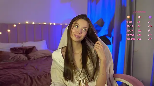 Snapshot of Goldy_Grace_ chatting on 09.19.25 Goldy Grace online show from 09.19.25