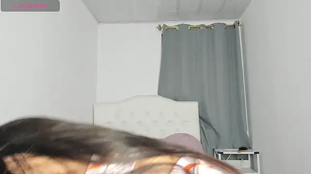 Snapshot of Loren_parissi chatting on 12.17.24 Loren parissi online show from 12.17.24