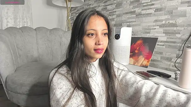 Snapshot of Loren_parissi chatting on 02.16.25 Loren parissi online show from 02.16.25