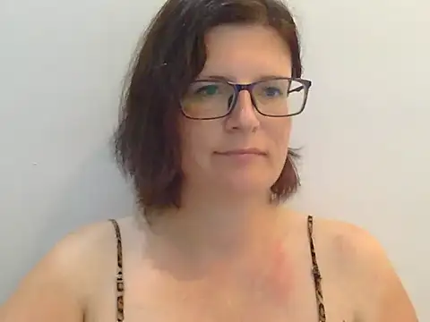 Snapshot of CrimsonMistress chatting on 02.01.25 CrimsonMistress online show from 02.01.25