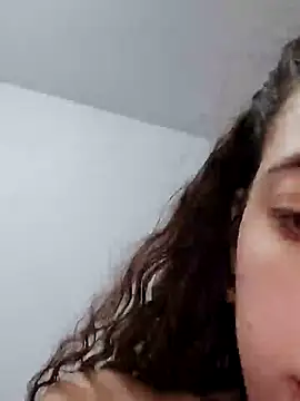 Snapshot of Sweet-diamondxxx chatting on 12.07.24 Sweet-diamondxxx online show from 12.07.24