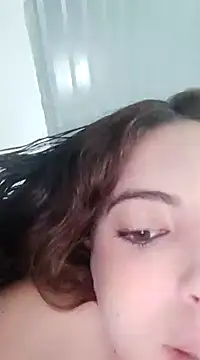 Snapshot of Sweet-diamondxxx chatting on 12.28.24 Sweet-diamondxxx online show from 12.28.24