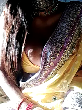 Snapshot of Savita_hotmom chatting on 12.10.24 Savita hotmom online show from 12.10.24