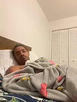 Snapshot of u091 chatting on 12.27.24 u091 online show from 12.27.24