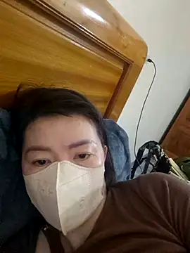 Snapshot of Susu204 chatting on 12.16.24 Susu204 online show from 12.16.24