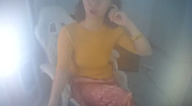 Snapshot of Susu204 chatting on 02.20.25 Susu204 online show from 02.20.25