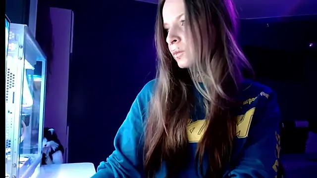 Snapshot of InesGold chatting on 01.27.25 InesGold online show from 01.27.25