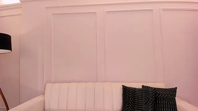 Snapshot of HannahJamesX chatting on 12.07.24 HannahJamesX online show from 12.07.24