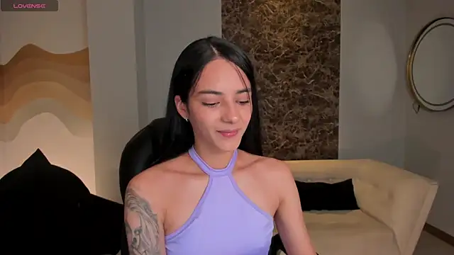 Snapshot of HannahJamesX chatting on 01.18.25 HannahJamesX online show from 01.18.25