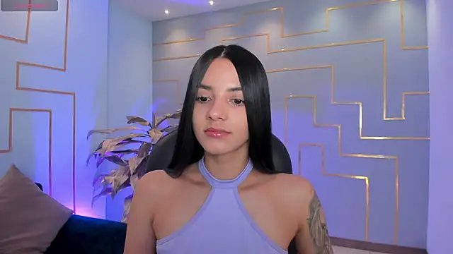 Snapshot of HannahJamesX chatting on 02.08.25 HannahJamesX online show from 02.08.25