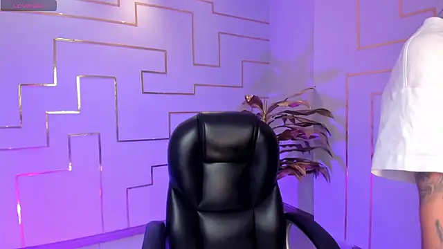 Snapshot of HannahJamesX chatting on 09.08.25 HannahJamesX online show from 09.08.25