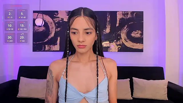 Snapshot of HannahJamesX chatting on 10.17.25 HannahJamesX online show from 10.17.25