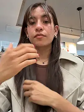 Snapshot of ValeriEvan chatting on 12.21.24 ValeriEvan online show from 12.21.24