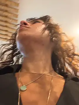 Snapshot of ValeriEvan chatting on 03.10.25 ValeriEvan online show from 03.10.25