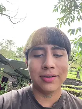 Snapshot of FlpGmz chatting on 10.15.25 FlpGmz online show from 10.15.25