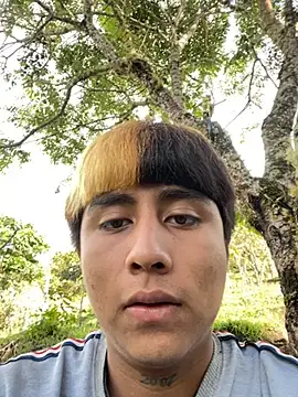 Snapshot of FlpGmz chatting on 10.27.25 FlpGmz online show from 10.27.25