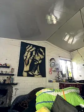 Snapshot of FlpGmz chatting on 11.01.25 FlpGmz online show from 11.01.25