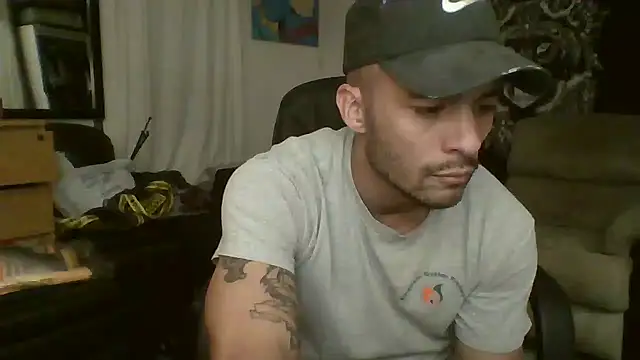 Snapshot of JohnnyDeep187 chatting on 12.11.24 JohnnyDeep187 online show from 12.11.24