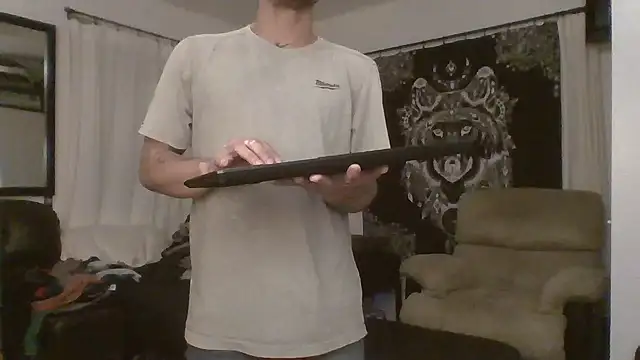 Snapshot of JohnnyDeep187 chatting on 12.13.24 JohnnyDeep187 online show from 12.13.24